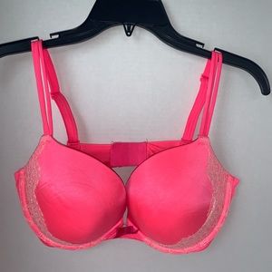 Pretty Pink Victoria’s Secrets Bra Trimmed Lace.
